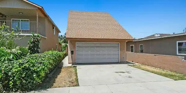 3431 Caspian Avenue