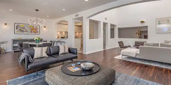 6435 Zumirez Drive
