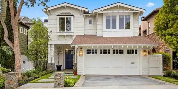 3307 N Poinsettia