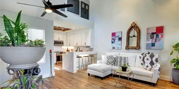 25072 Leucadia Street
