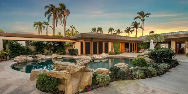 1536 Galaxy Drive