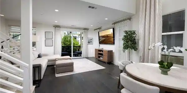 1675 Grand View