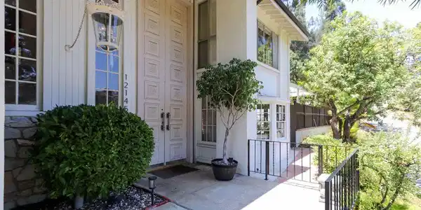 12145 La Casa Lane