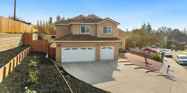 2709 G St