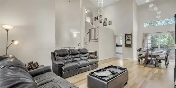 2380 Cabrillo Dr
