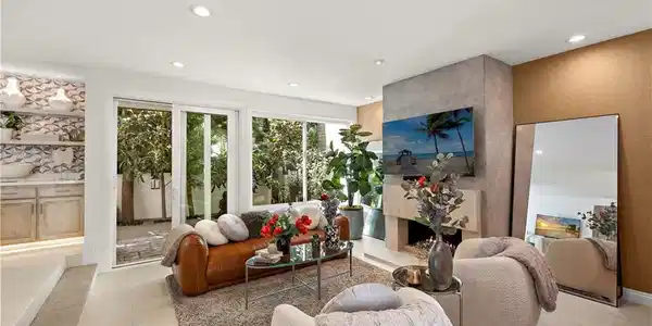 23 Canyon Crest