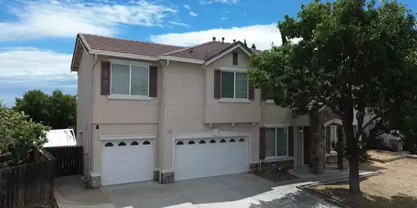 1875 Ventura Dr