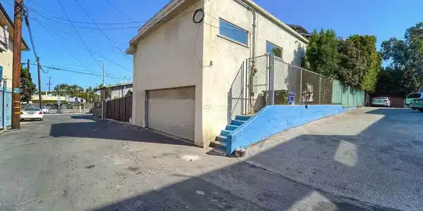 Image 4