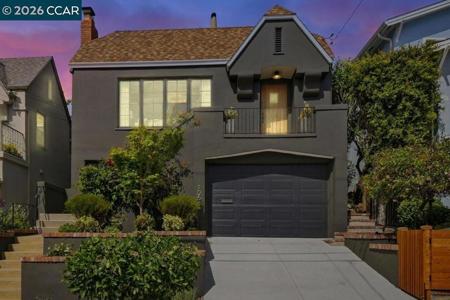 1056 El Centro Ave
