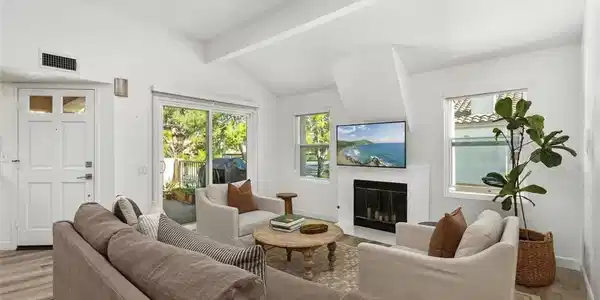 24 Corsica Drive
