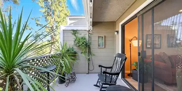 18 Oak Spring Lane