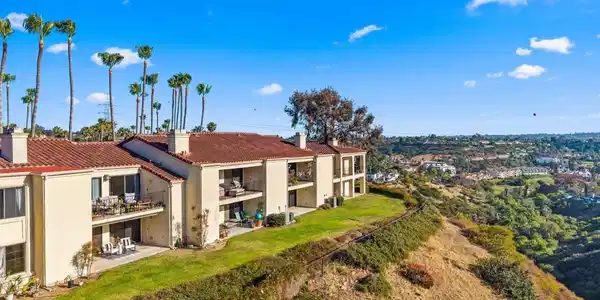 3129 Camino Del Arco