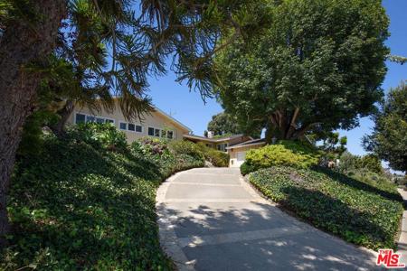 14929 La Cumbre Drive