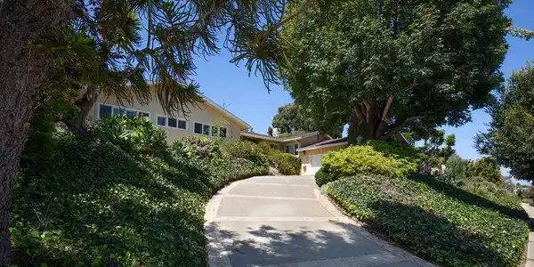 14929 La Cumbre Drive