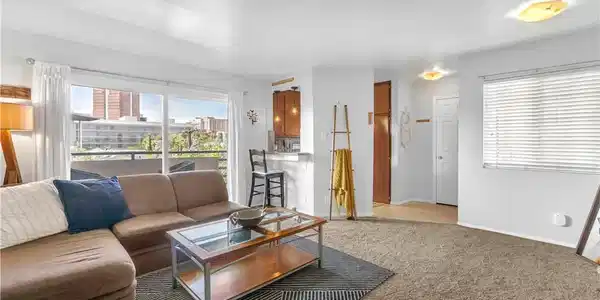 535 W 4th