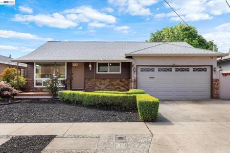 831 Casanova Dr