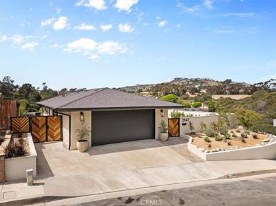 2943 Via San Jacinto