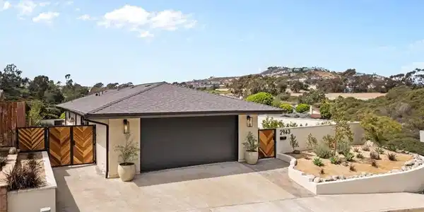 2943 Via San Jacinto