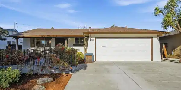 3053 Balmoral Drive
