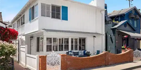 121 Onyx Avenue