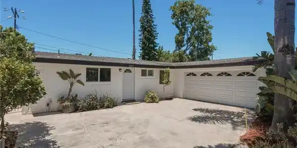 2107 Pomona