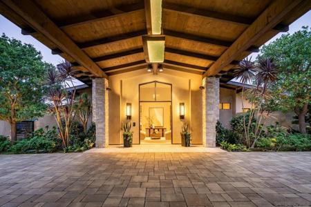 6005 La Jolla Scenic Dr S