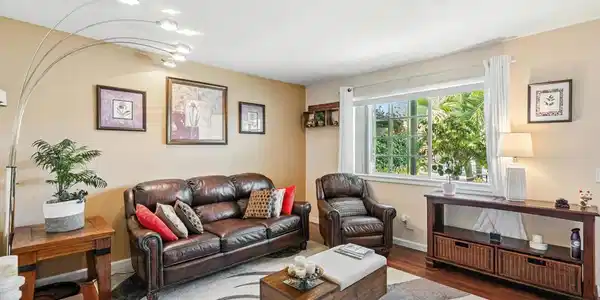 253 Holiday Way