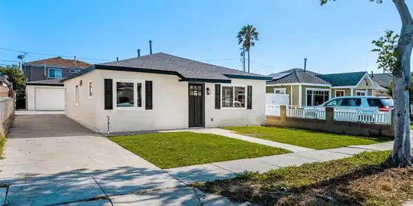 4122 W 162nd