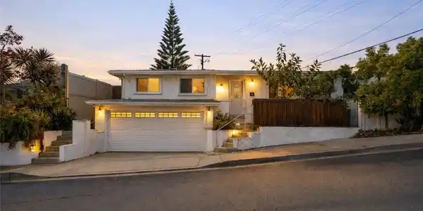 202 Avenida Monterey