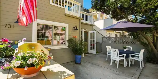 729 Capistrano Pl