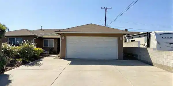 860 Morro Way