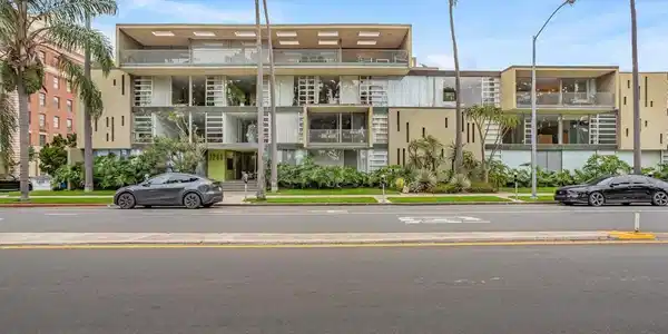 3200 6th Avenue