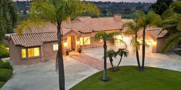4036 Stonebridge Lane
