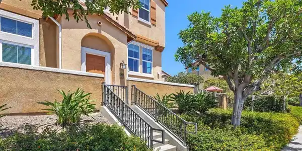 722 Mariposa Circle