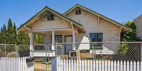 234 N Ventura Avenue