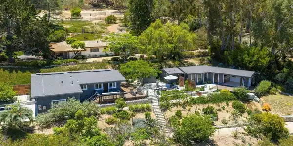 1604 6 San Dieguito Dr