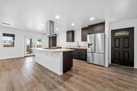 4585 Mount Henry Place