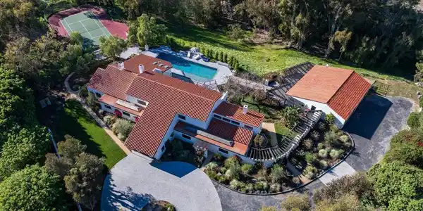 6449 Las Colinas