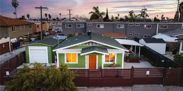 3669 Orange Avenue
