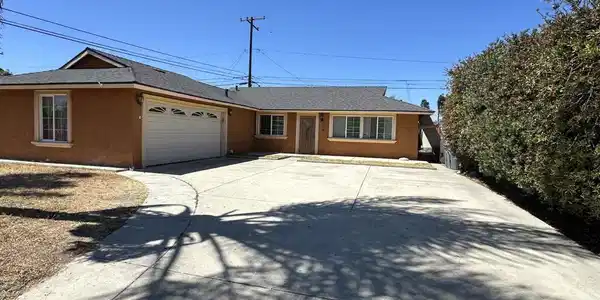 325 Del Sur Way