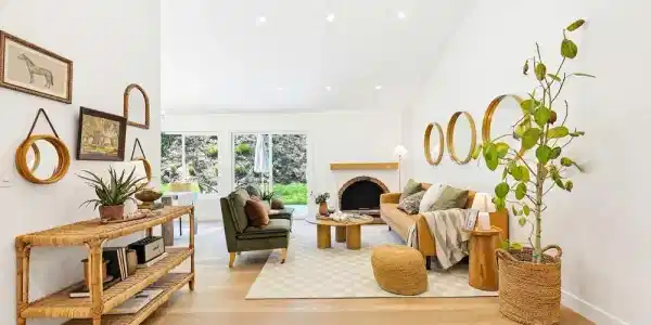 725 Santa Florencia