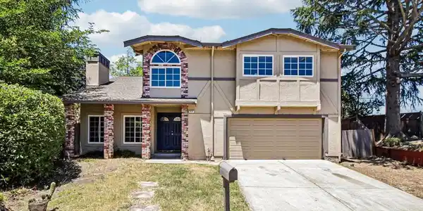 410 Oakbreeze Ct