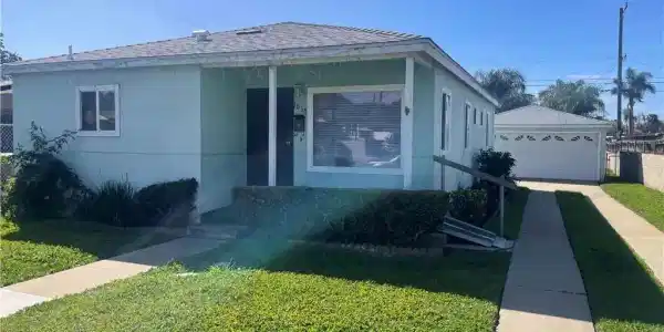 1038 Oaklawn