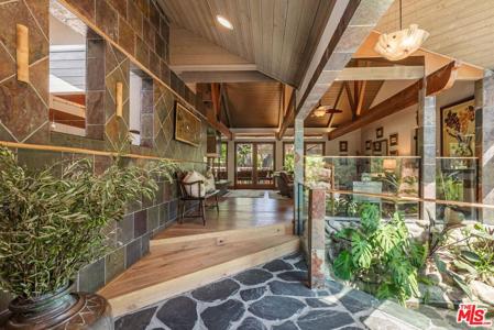 1064 Meadows End Drive