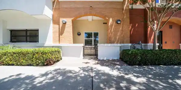 3687 4Th Ave