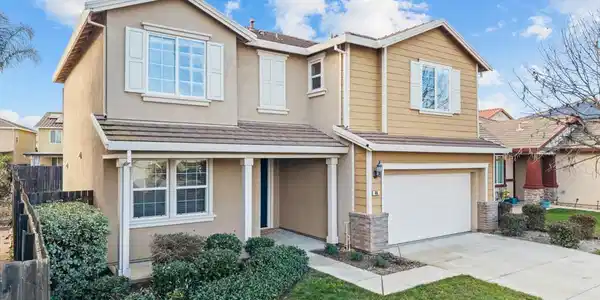 46 46 Sugarbush Ct