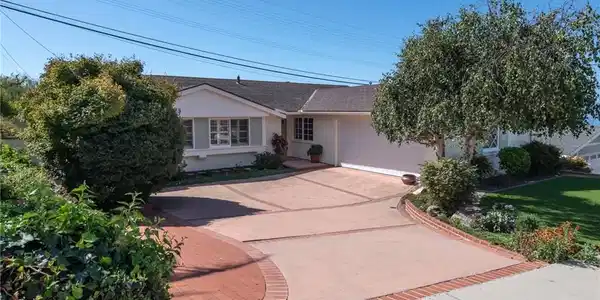 6528 Abbottswood Drive