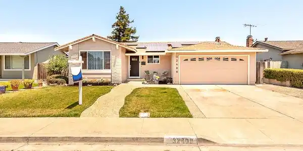 32409 Elizabeth Way