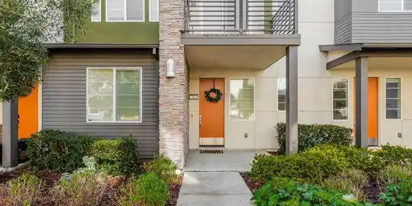 242 Bolt Ct
