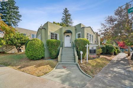 3900 Laurel Ave
